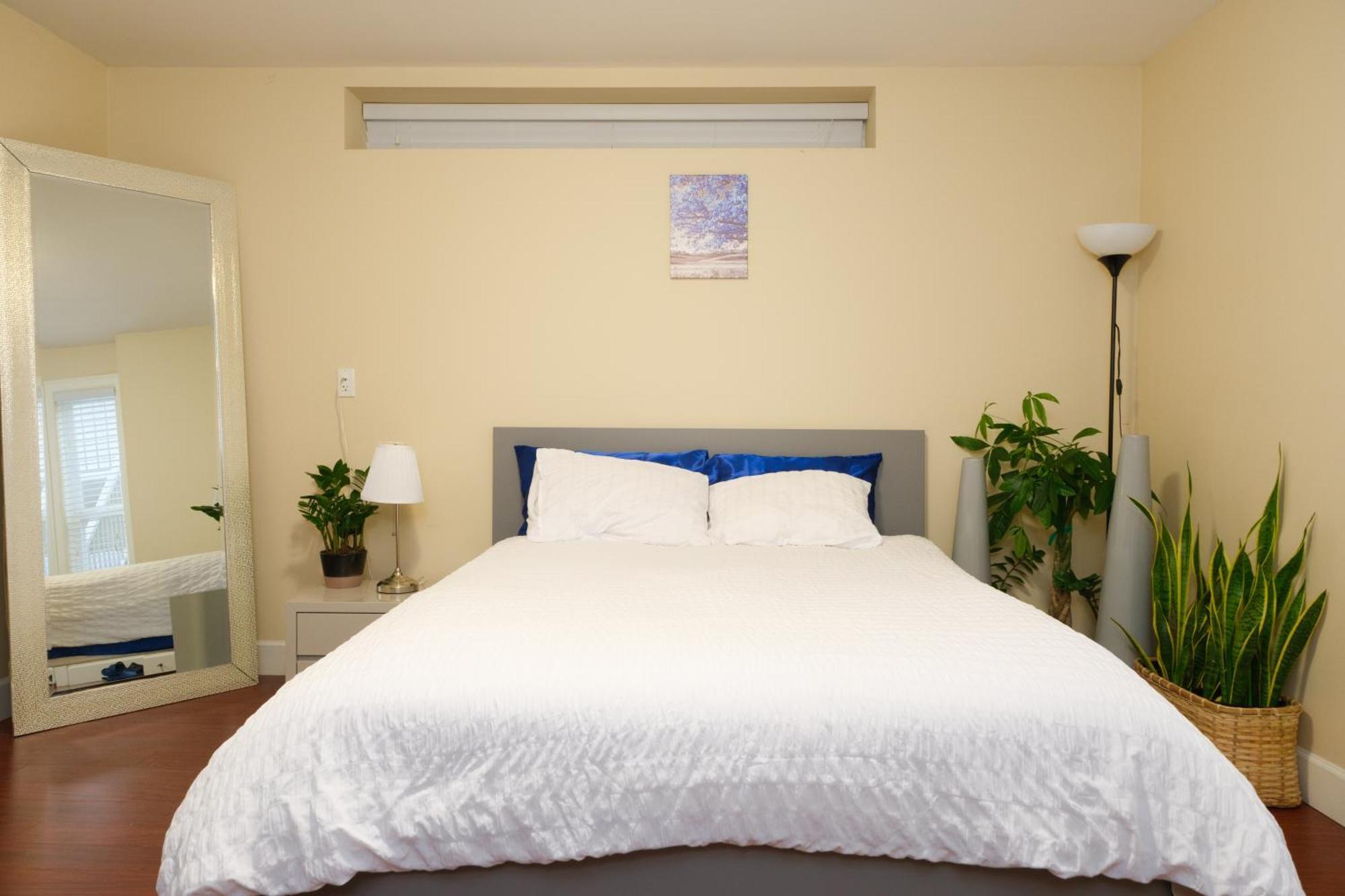 Cambie & 61St Ave Homestay Vancouver Ngoại thất bức ảnh
