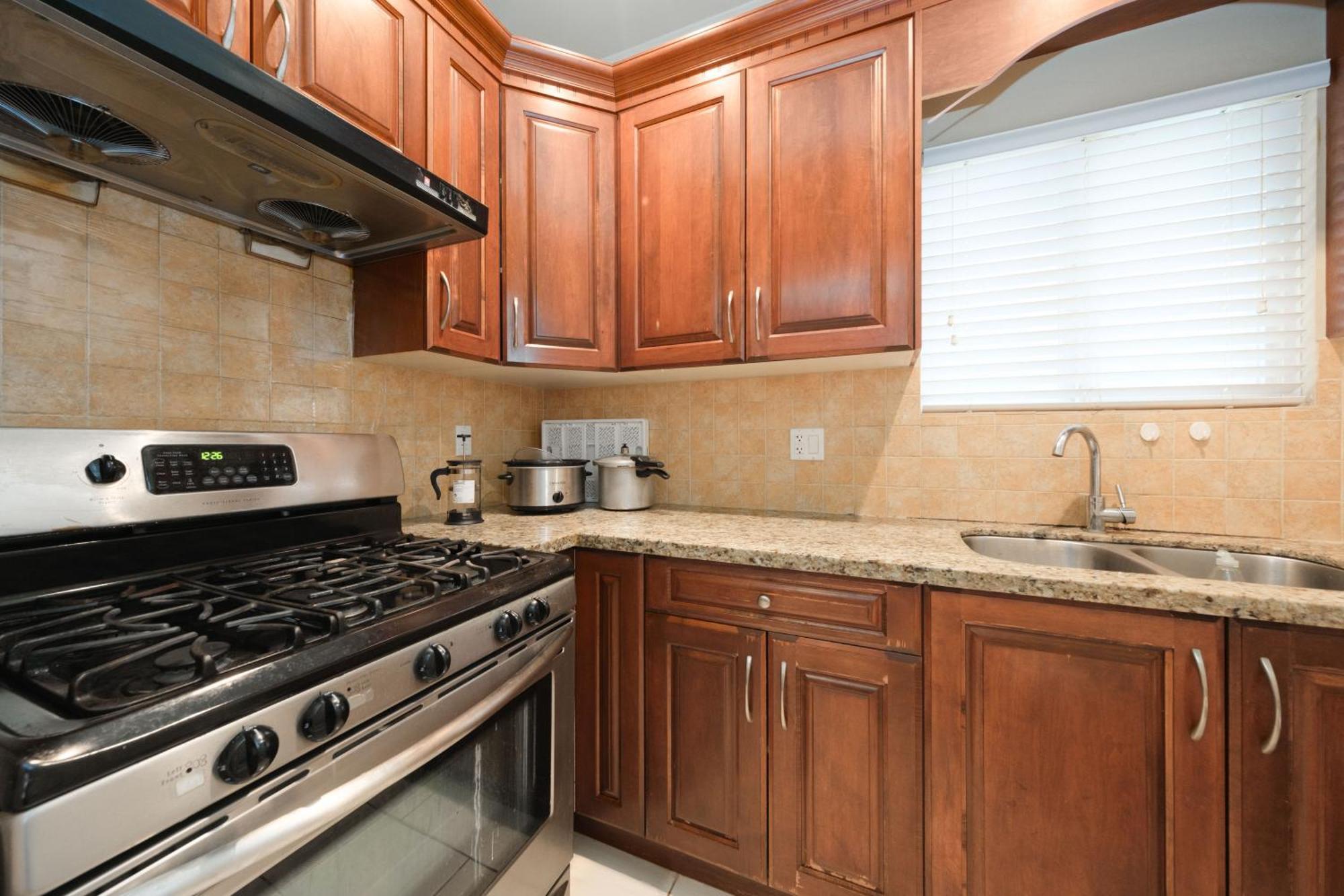 Cambie & 61St Ave Homestay Vancouver Ngoại thất bức ảnh