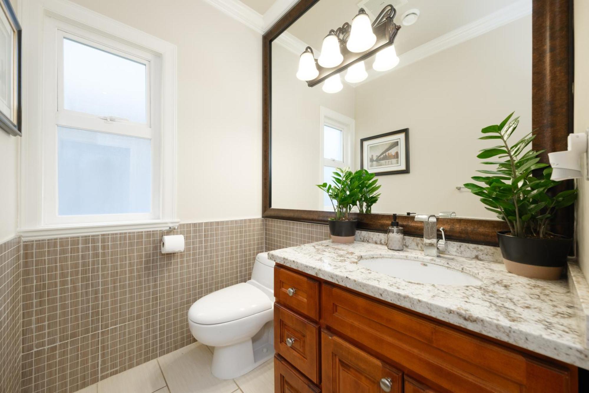 Cambie & 61St Ave Homestay Vancouver Ngoại thất bức ảnh