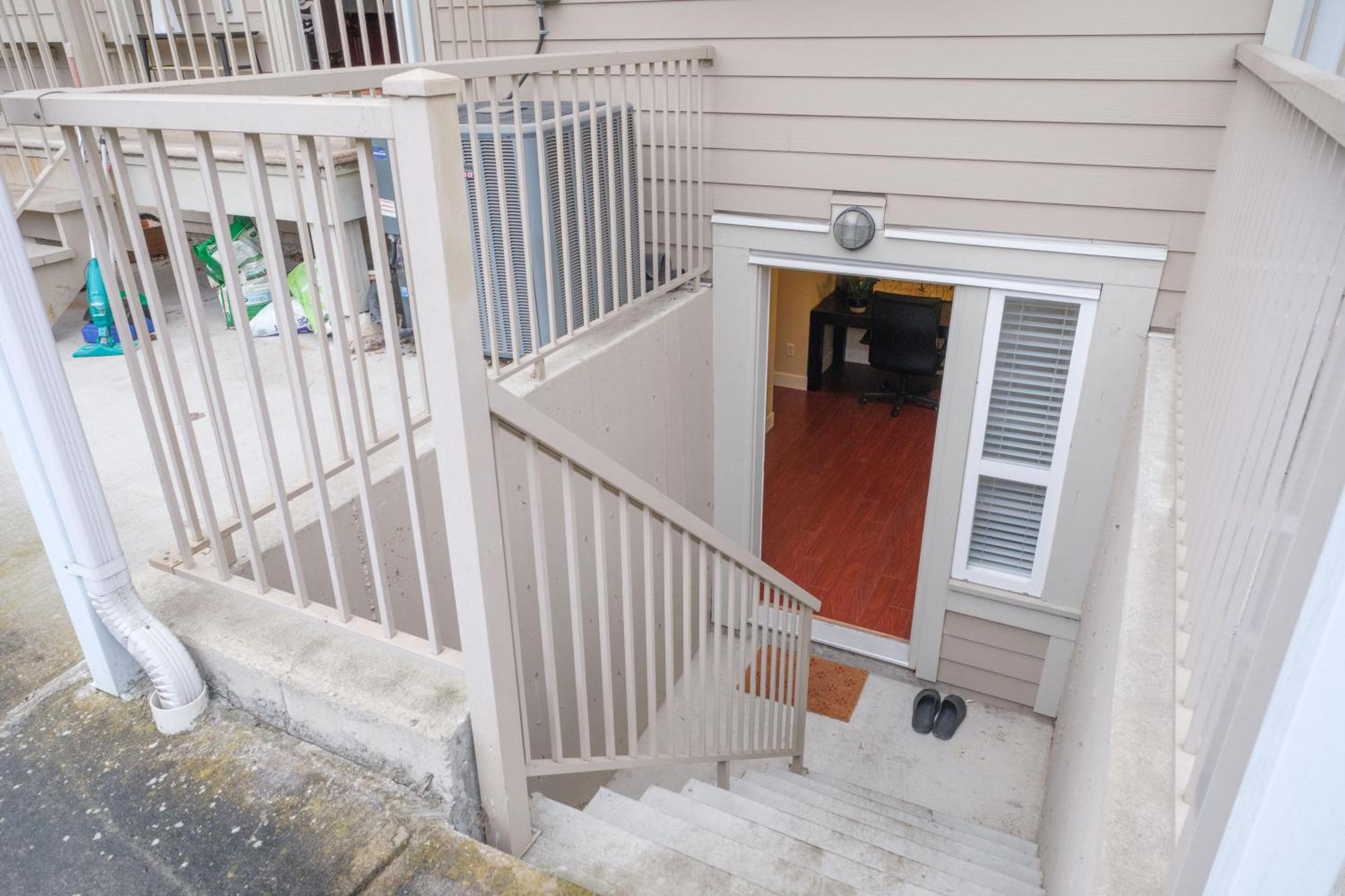Cambie & 61St Ave Homestay Vancouver Ngoại thất bức ảnh