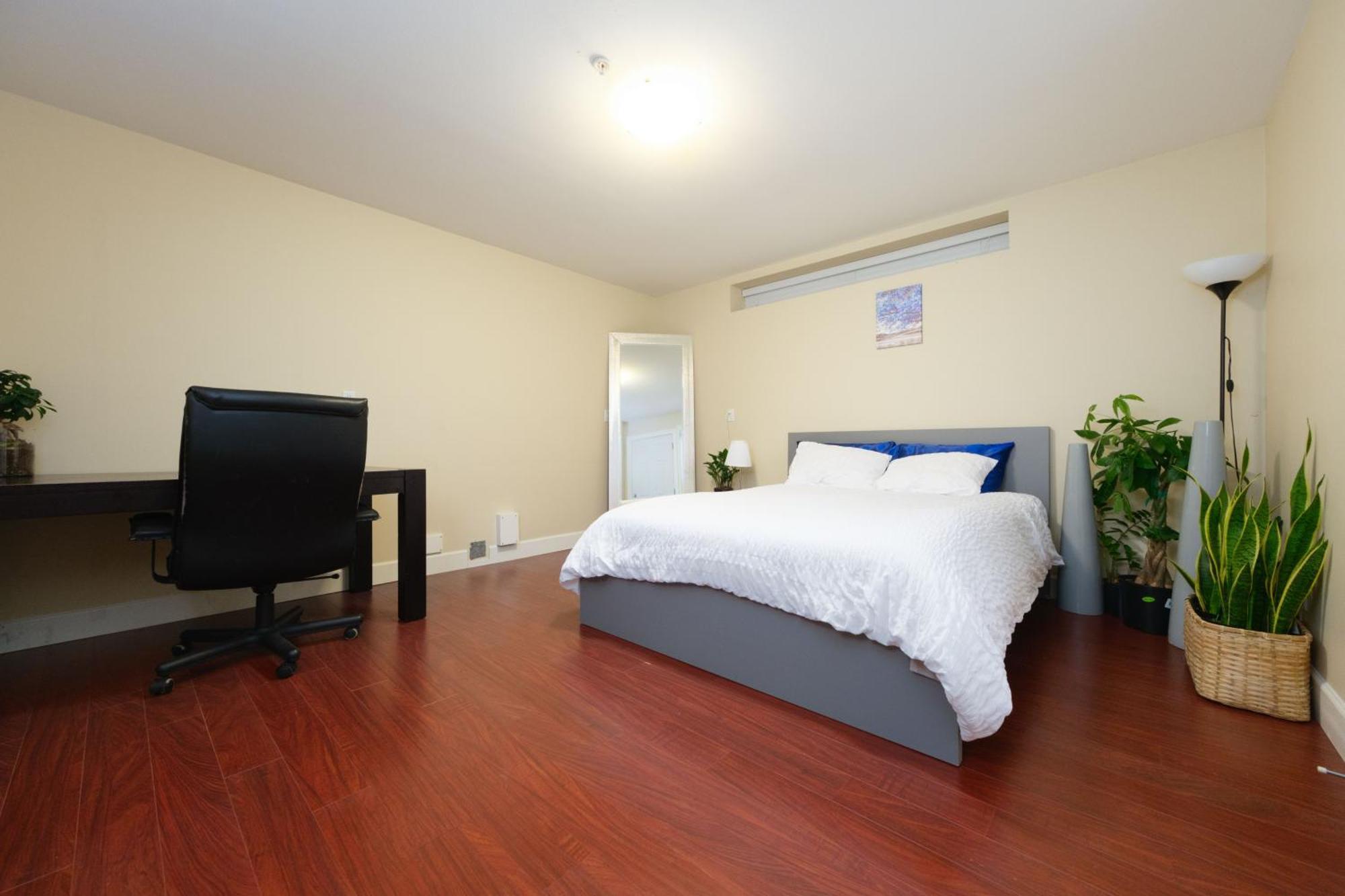 Cambie & 61St Ave Homestay Vancouver Ngoại thất bức ảnh